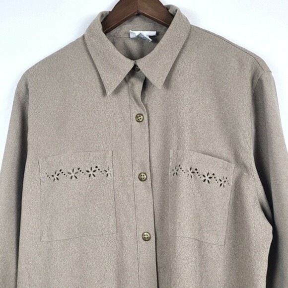 Alfred Dunner Women's Mocha Faux Suede Top Tunic Blouse Size 16 - Picture 4 of 13